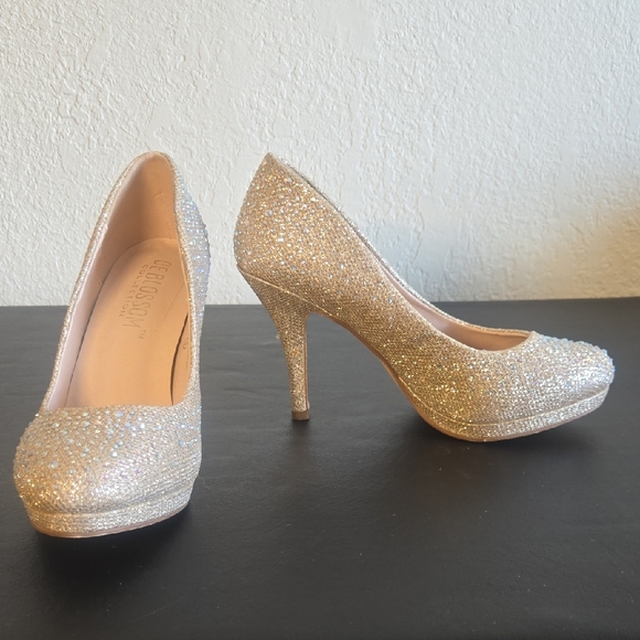 De Blossom Collection Sparkling Gold Heels - Picture 1 of 9